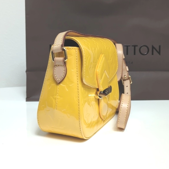 💕Rare LOUIS VUITTON Monogram Vernis Bellflower PM yellow leather Cross body BAG - Picture 8 of 16